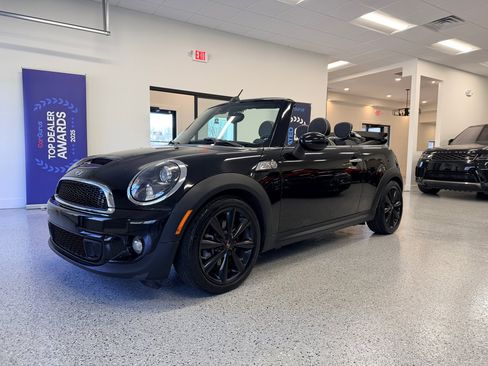 Used 2015 MINI Cooper S image 16