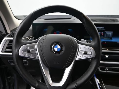 Used 2023 BMW X7 xDrive40i w/ Parking Assistance Package AWD/4WD image 13