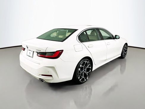 Used 2025 BMW 330i 330i w/ Premium Package image 5