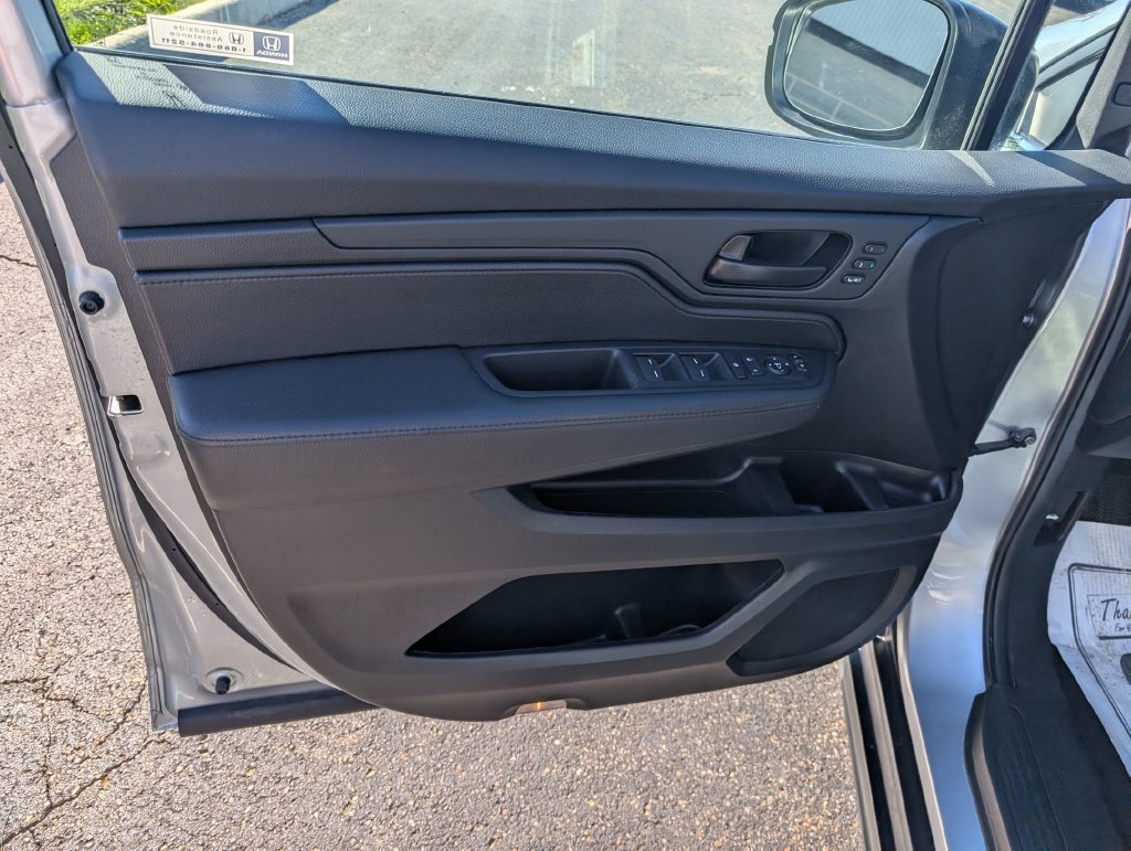 Used 2025 Honda Odyssey EX-L image 12