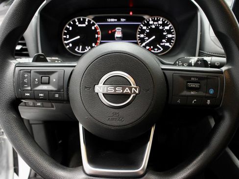 Used 2024 Nissan Rogue SV AWD/4WD image 30