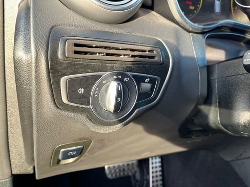 Certified 2022 Mercedes-Benz GLC 300 4MATIC w/ AMG Line image 22