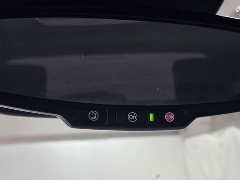 Used 2020 Chevrolet Trax LT w/ LT Convenience Package image 31