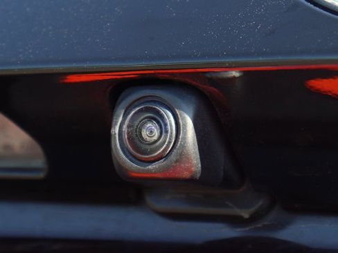 Used 2022 Toyota RAV4 XLE image 40