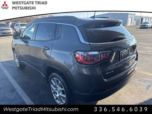 Used 2022 Jeep Compass Latitude AWD/4WD image 8