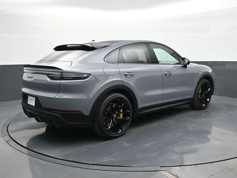 Certified 2023 Porsche Cayenne Turbo GT AWD/4WD image 23