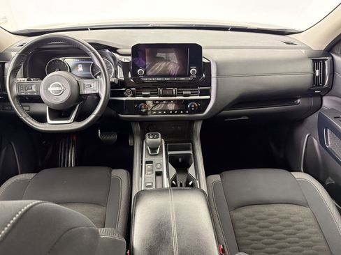 Used 2024 Nissan Pathfinder SV FWD image 17