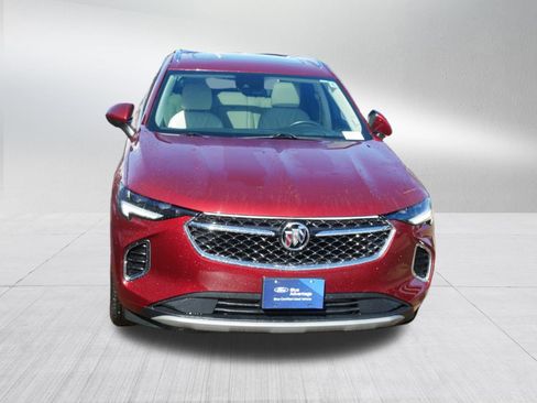 Used 2022 Buick Envision Avenir w/ Technology Package II image 2