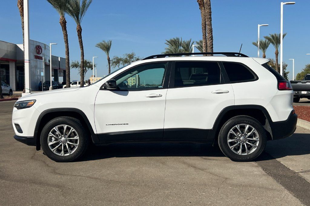 Used 2022 Jeep Cherokee Latitude Lux AWD/4WD image 9