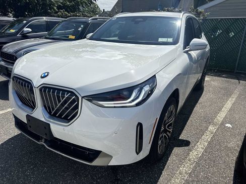 Used 2026 BMW X3 xDrive30i w/ Premium Package AWD/4WD image 4