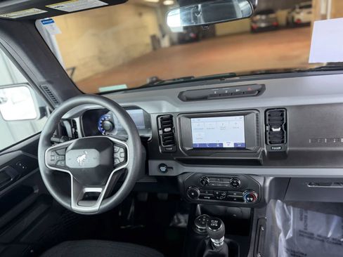 Used 2023 Ford Bronco 2-Door w/ Sasquatch Package AWD/4WD image 21