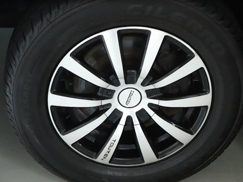 Used 2005 Mercury Grand Marquis LS image 40