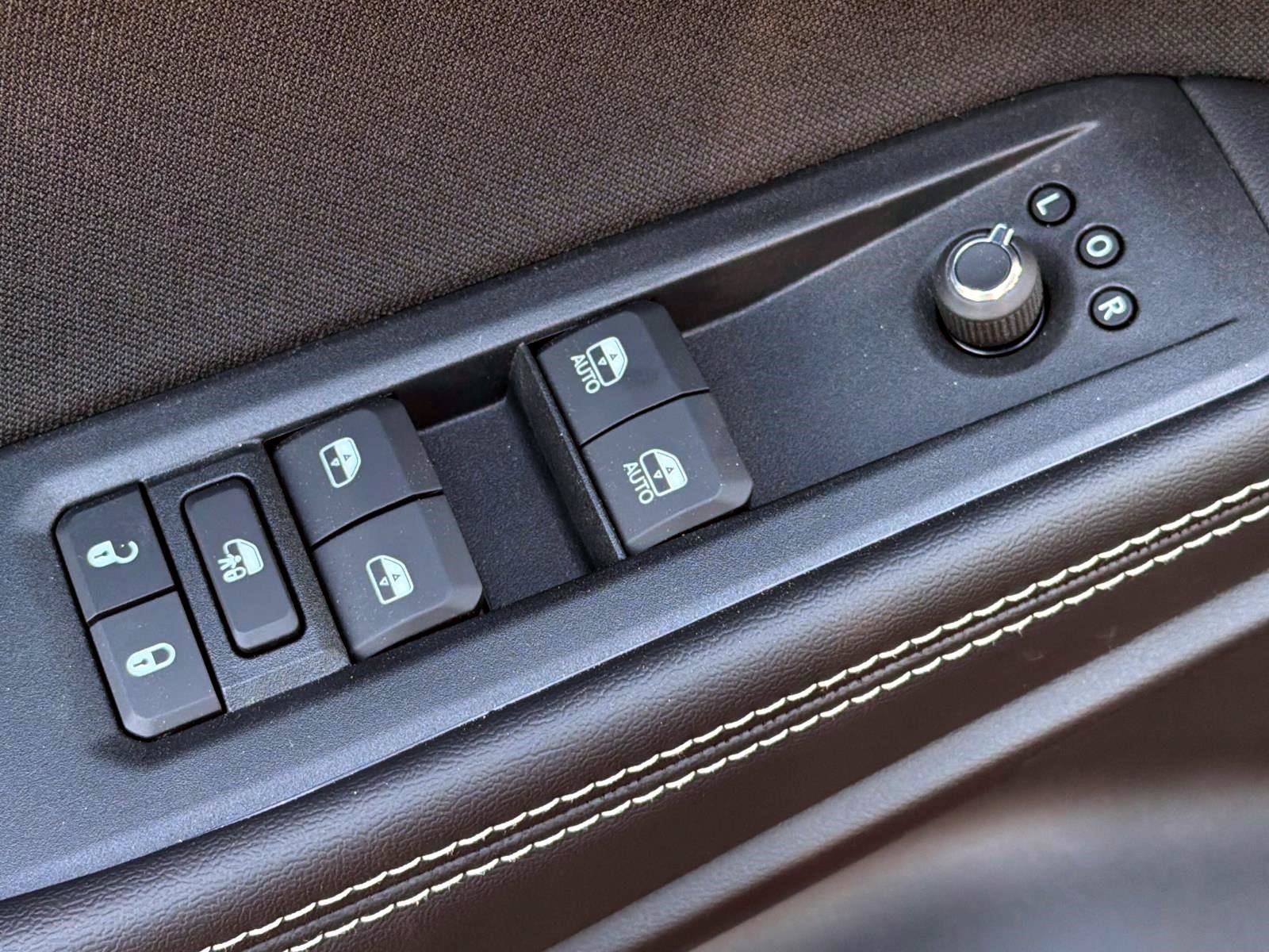 New 2026 Jeep Cherokee Laredo AWD/4WD image 6