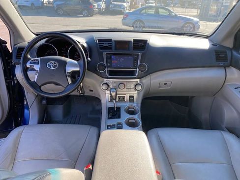 Used 2013 Toyota Highlander Plus image 16