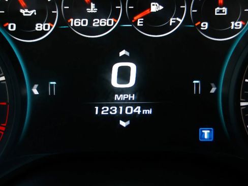 Used 2016 Chevrolet Camaro SS RWD image 28