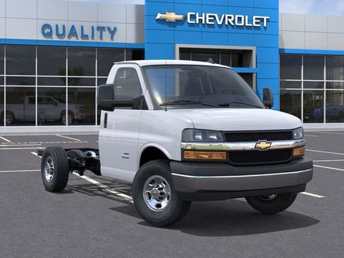 New 2026 Chevrolet Express 3500 w/ Power Convenience Package image 7