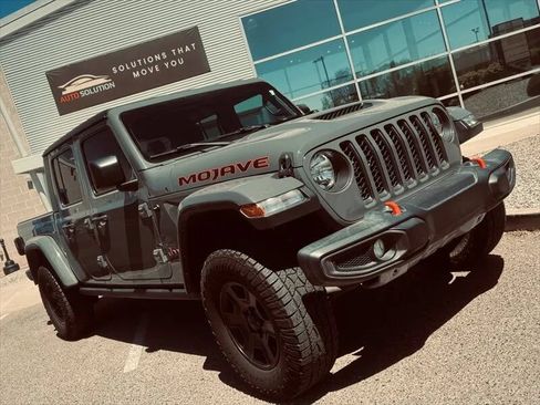 Used 2023 Jeep Gladiator Mojave w/ Trailer Tow Package AWD/4WD image 2