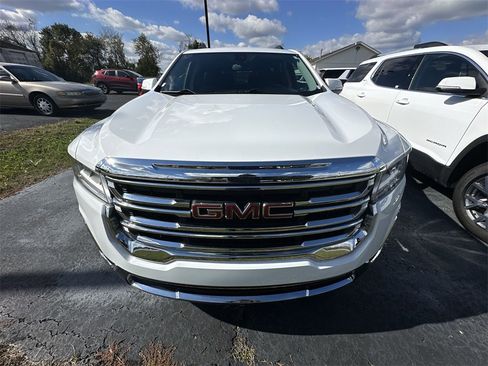 Certified 2023 GMC Acadia SLE w/ Driver Convenience Package image 26