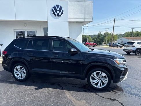 Used 2023 Volkswagen Atlas SE AWD/4WD image 2