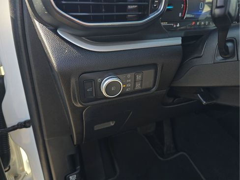 Used 2022 Ford Explorer XLT w/ Equipment Group 202A AWD/4WD image 20