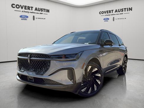 Certified 2024 Lincoln Nautilus Reserve w/ Equipment Group 202A image 1