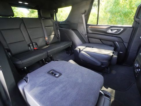 Used 2024 Chevrolet Tahoe High Country AWD/4WD image 31
