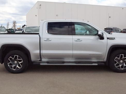 Certified 2022 GMC Sierra 1500 SLT w/ SLT Premium Plus Package AWD/4WD image 9