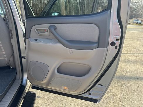Used 2005 Toyota Tundra SR5 image 24
