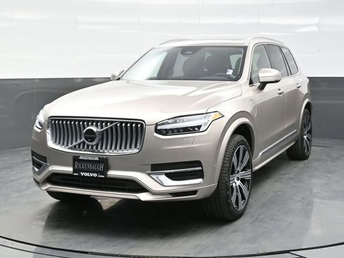 Used 2025 Volvo XC90 T8 Plus w/ Protection Package Premier image 2