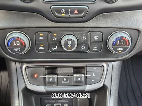 Used 2022 GMC Terrain AT4 w/ Infotainment Package II AWD/4WD image 25