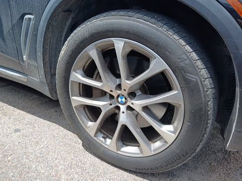 Used 2021 BMW X5 xDrive45e w/ Premium Package AWD/4WD image 7