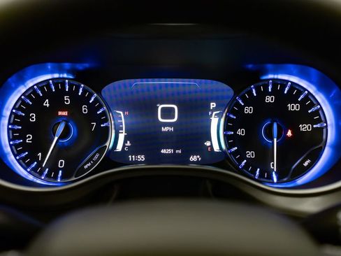 Used 2025 Chrysler Pacifica Select FWD image 17