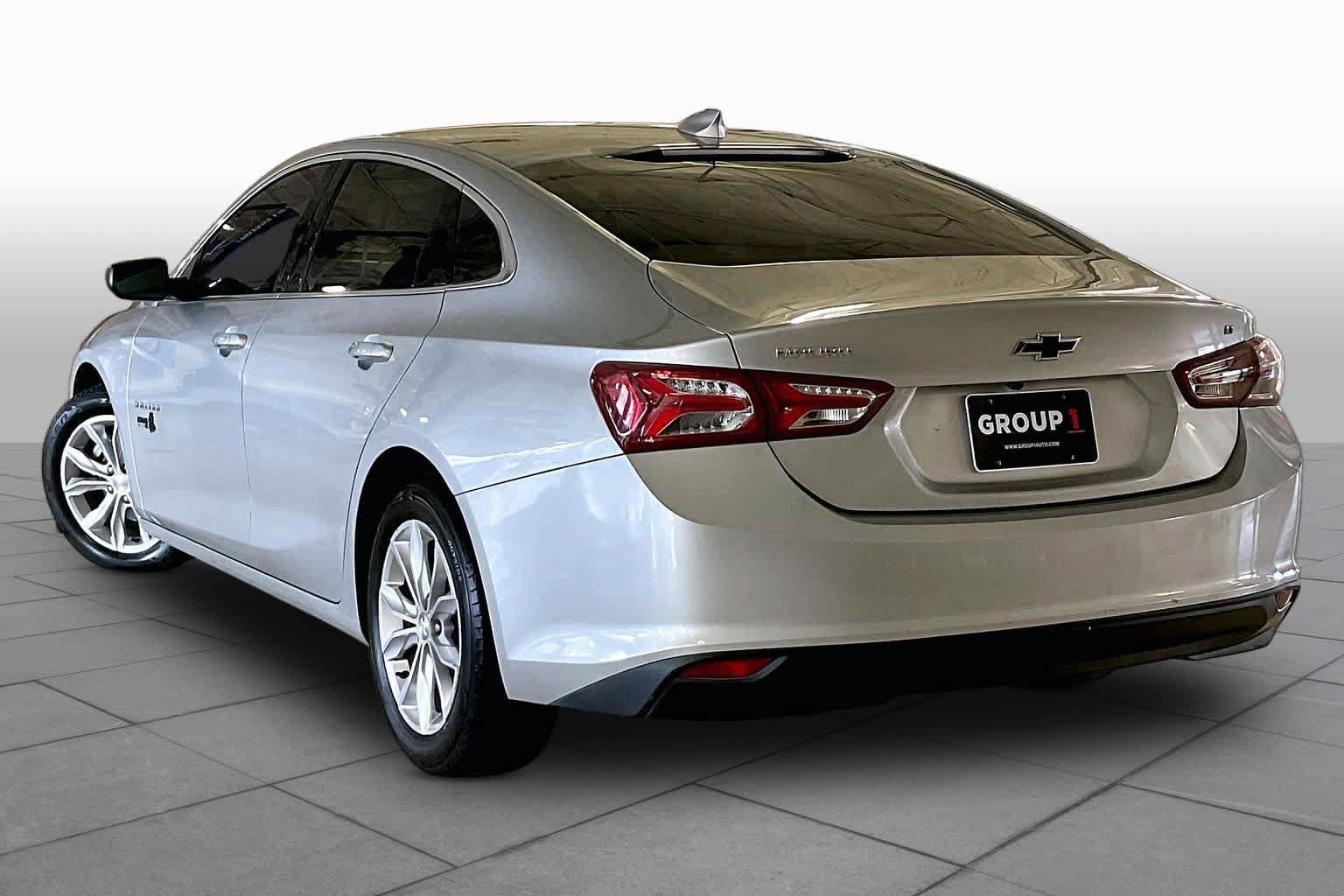 Used 2022 Chevrolet Malibu LT FWD image 11