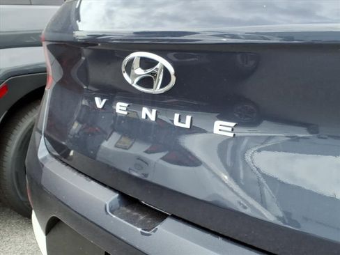 New 2026 Hyundai Venue SEL FWD image 19