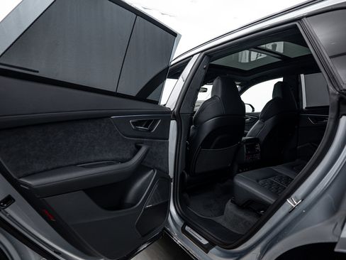 New 2026 Audi RS Q8 performance image 19