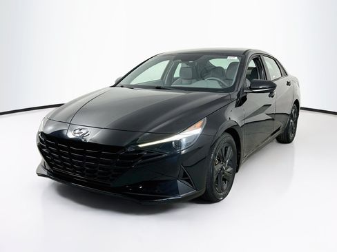 Used 2023 Hyundai Elantra SEL FWD image 1
