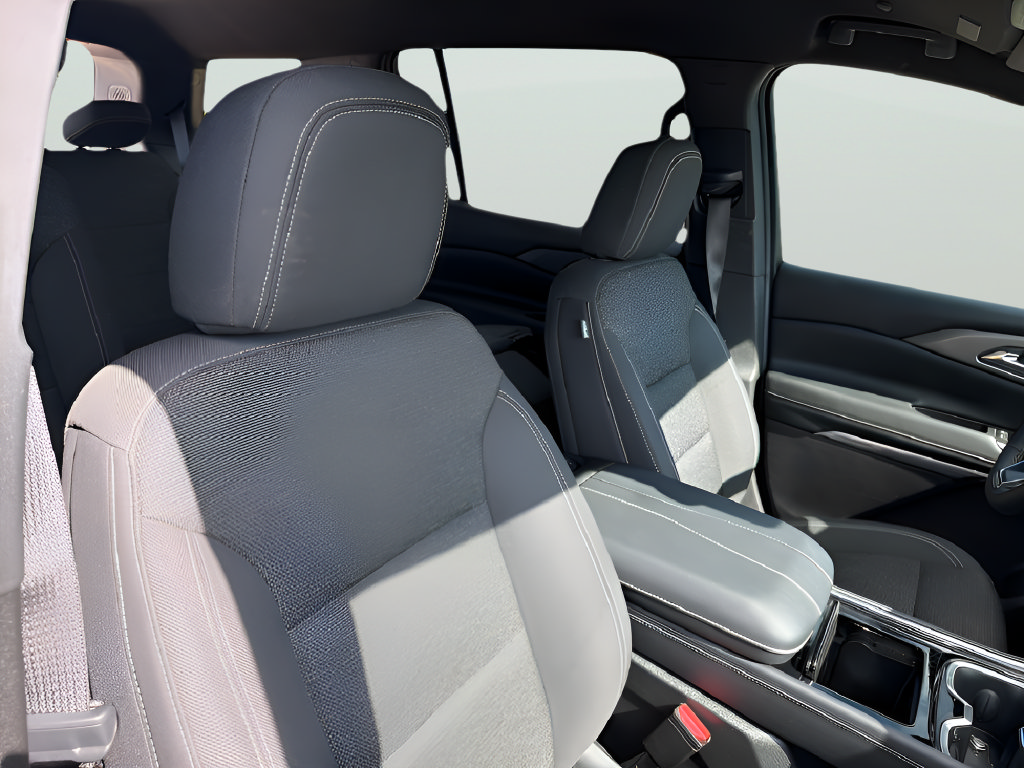 Used 2024 Chevrolet Traverse LS AWD/4WD image 34