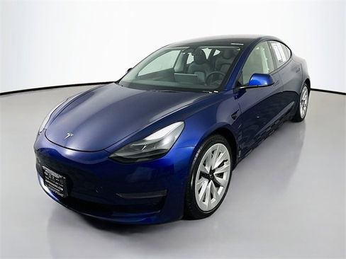 Used 2022 Tesla Model 3 image 3