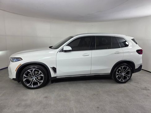 Used 2024 BMW X5 xDrive40i w/ Premium Package image 7