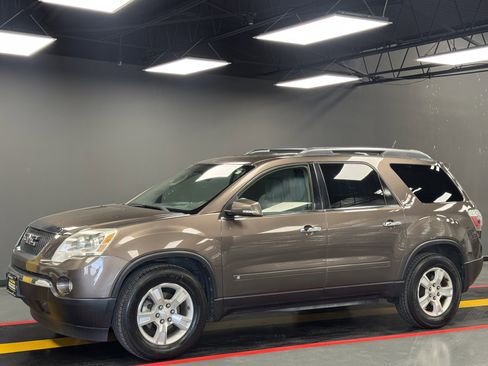 Used 2009 GMC Acadia SLT image 1