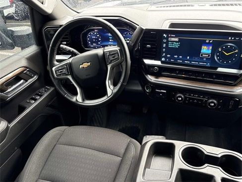 Used 2024 Chevrolet Silverado 2500 LT image 15