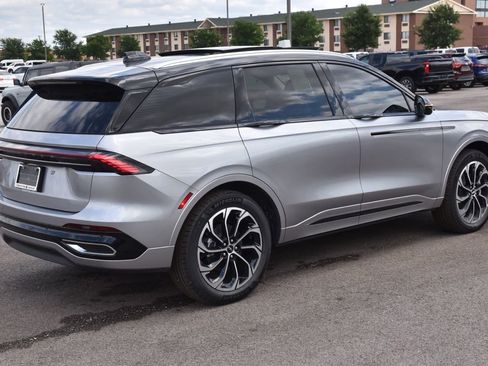 New 2026 Lincoln Nautilus Reserve AWD/4WD image 13