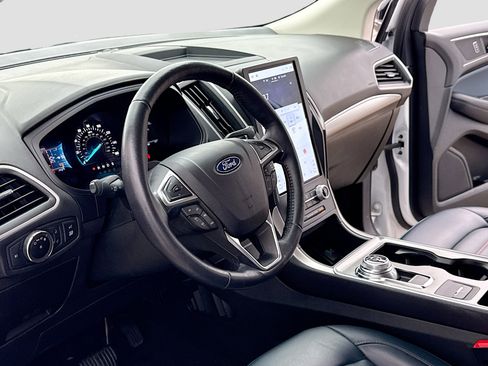 Certified 2023 Ford Edge SEL w/ Sport Appearance Package AWD/4WD image 4