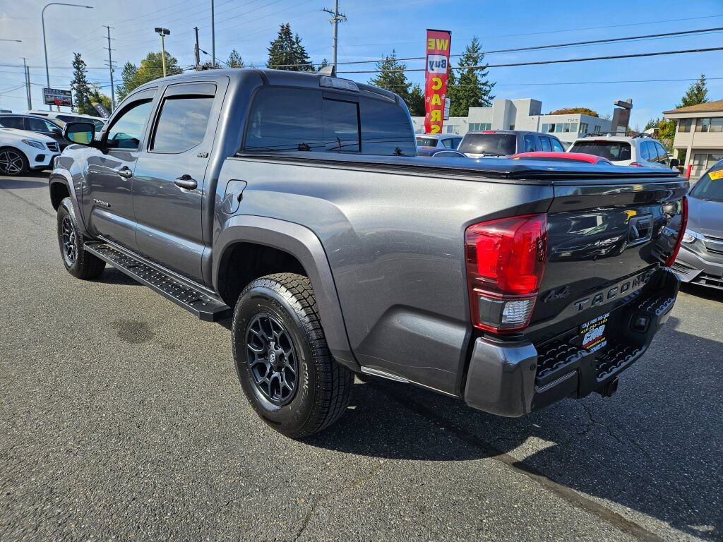 Used 2021 Toyota Tacoma SR5 AWD/4WD image 6