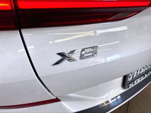 Used 2022 BMW X6 xDrive40i w/ M Sport Package AWD/4WD image 11