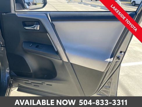 Used 2016 Toyota RAV4 XLE image 19