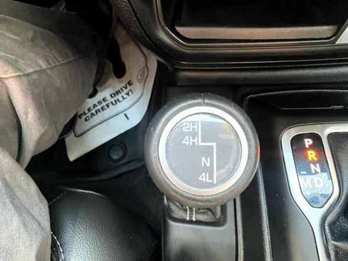 Used 2021 Jeep Wrangler Unlimited Sahara image 26