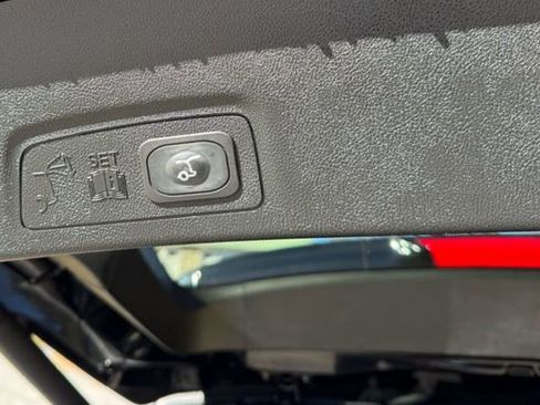 Used 2018 Lincoln MKC Reserve w/ Lincoln MKC Climate Package image 34