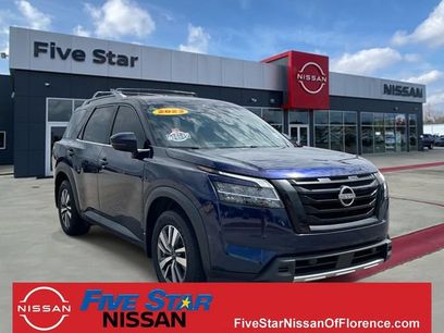 Used 2023 Nissan Pathfinder SL w/ Black Appearance Package