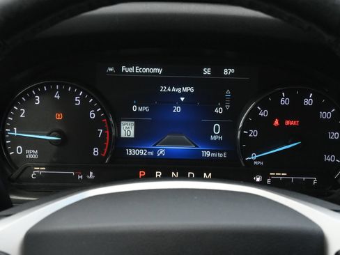 Used 2021 Ford Explorer XLT w/ Equipment Group 202A RWD image 9